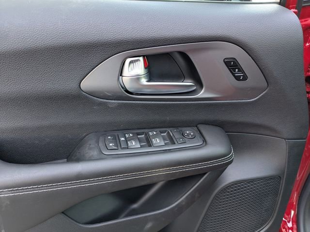 New 2026 Chrysler Pacifica Select FWD image 22