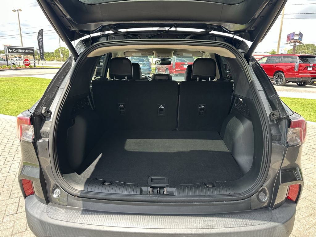 Used 2020 Ford Escape Titanium AWD/4WD image 12