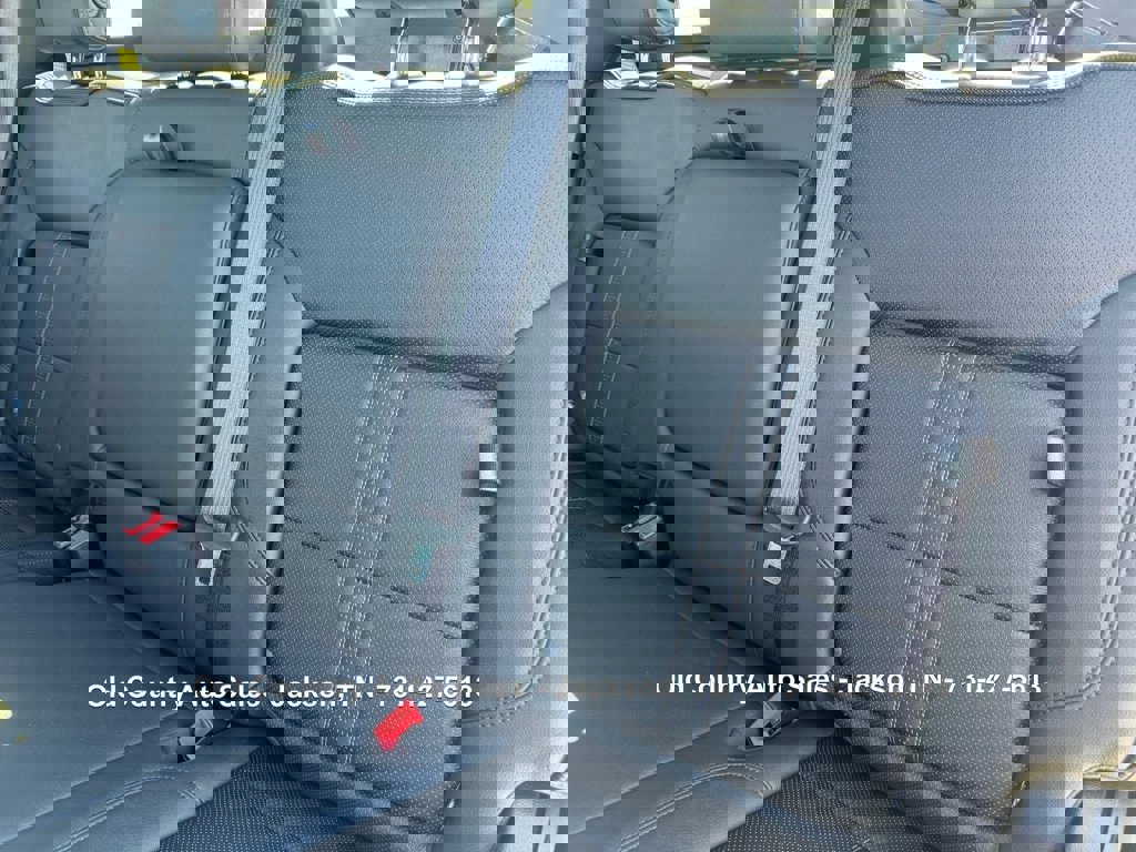 Used 2025 Chevrolet Silverado 2500 High Country w/ Midnight Edition image 41