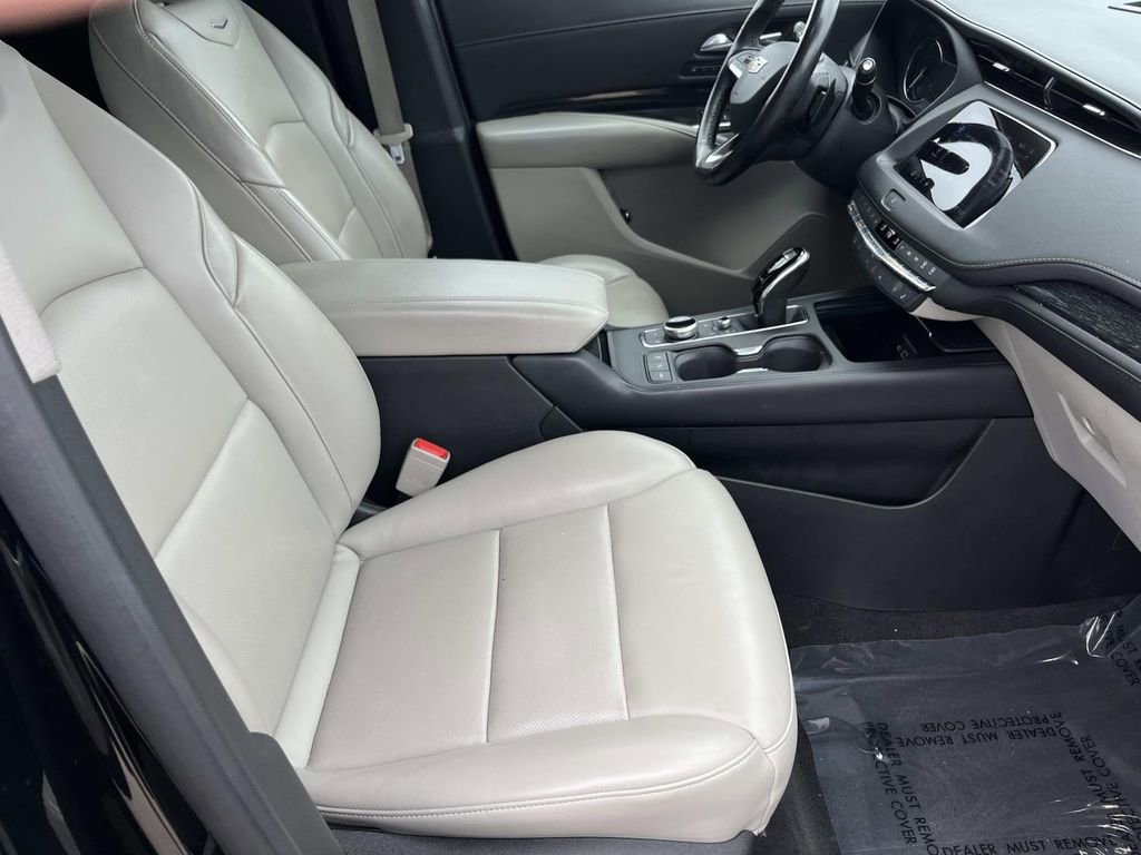Certified 2023 Cadillac XT4 Premium Luxury image 23