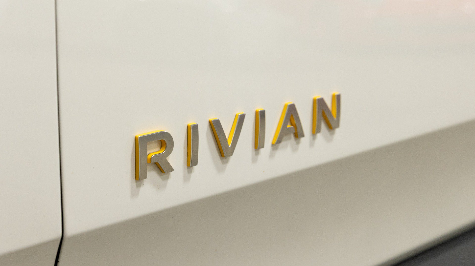 Used 2022 Rivian R1T Adventure AWD/4WD image 10