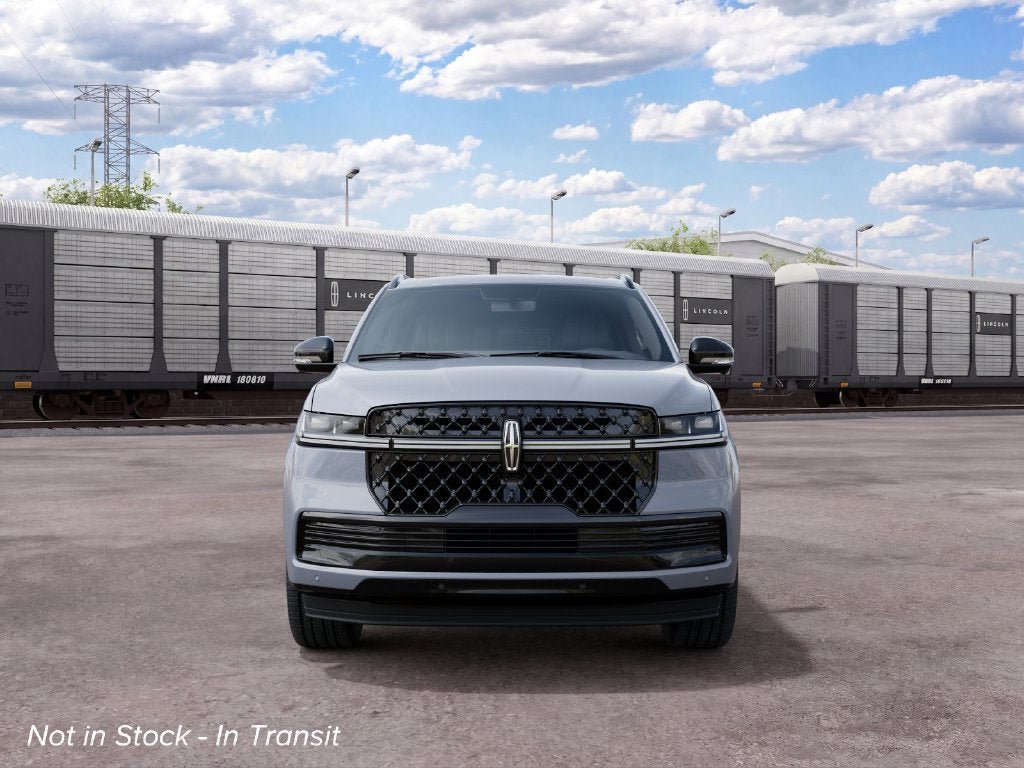 New 2027 Lincoln Navigator Reserve w/ Jet Appearance Package AWD/4WD image 3