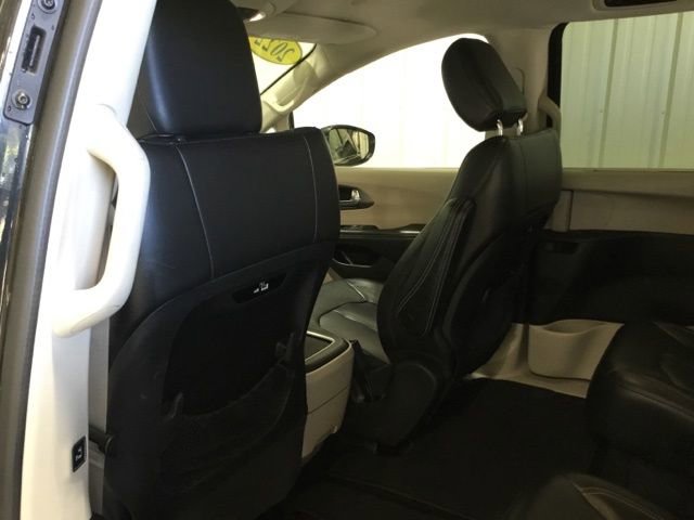 Used 2022 Chrysler Pacifica Touring-L image 45