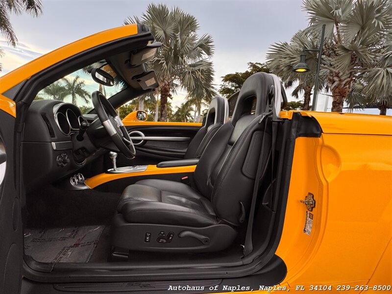 Used 2005 Chevrolet SSR w/ Preferred Equipment Group RWD image 27