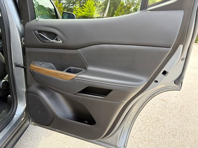 Used 2021 GMC Acadia SLE w/ Driver Convenience Package FWD image 16