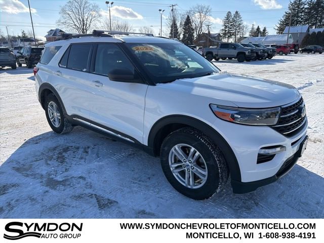 Used 2022 Ford Explorer XLT w/ Equipment Group 202A image 2