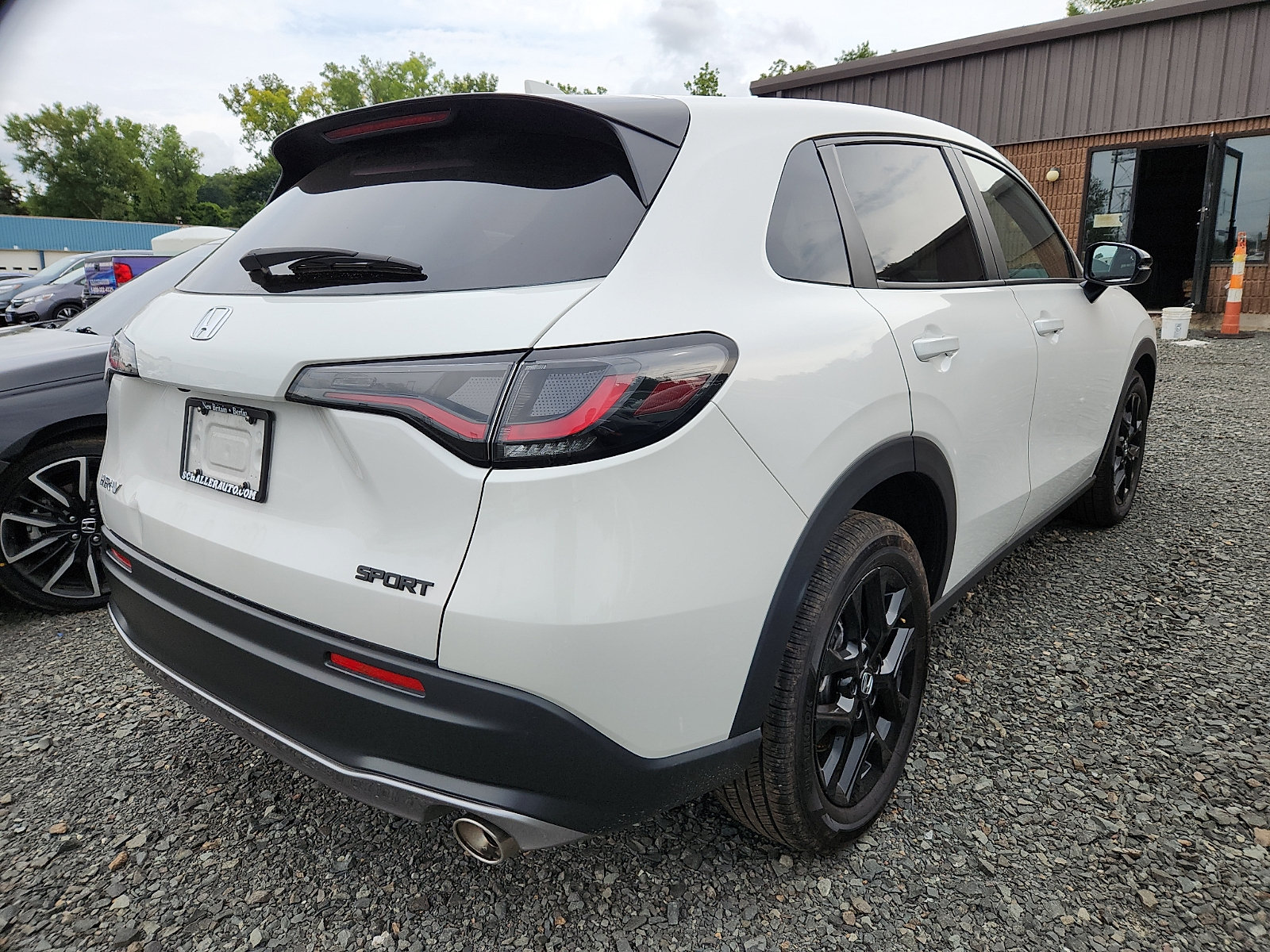 Used 2024 Honda HR-V Sport image 3