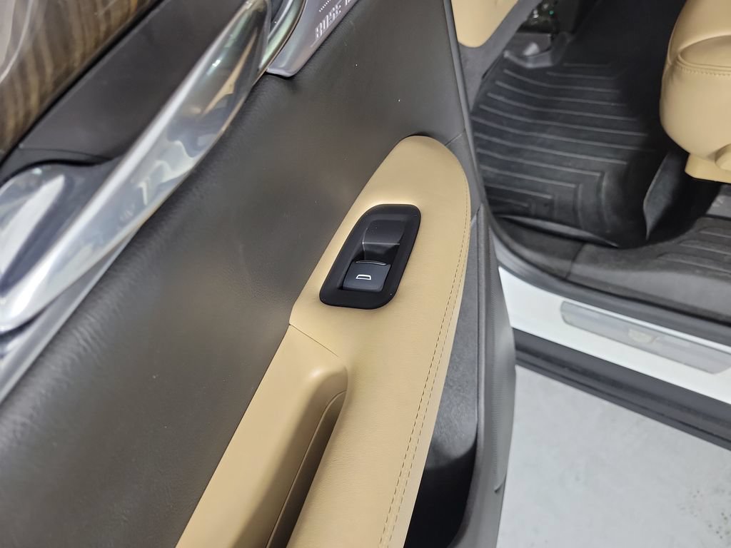 Used 2023 Cadillac XT6 Premium Luxury w/ Platinum Package AWD/4WD image 16