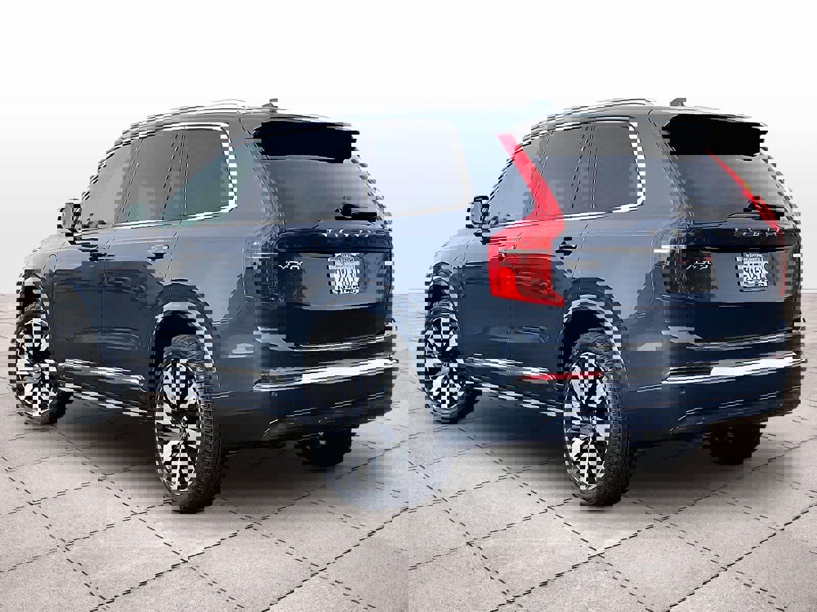 Used 2023 Volvo XC90 T8 Ultimate w/ Protection Package Premier image 14