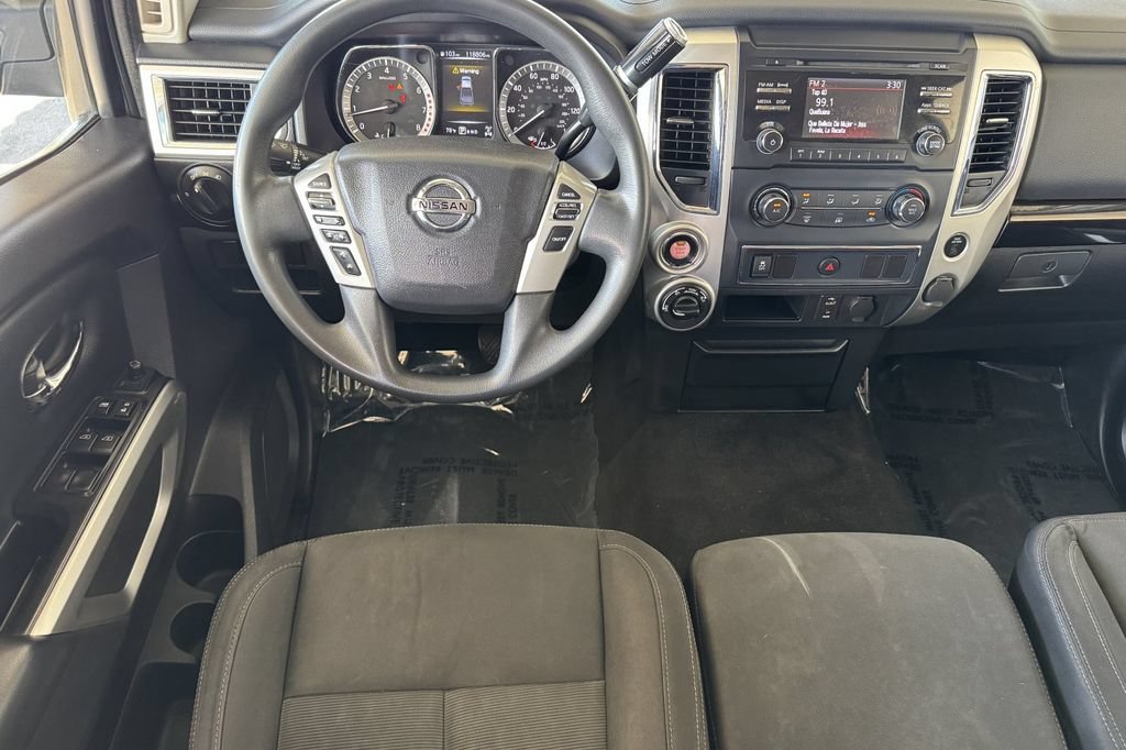 Used 2017 Nissan Titan SV AWD/4WD image 10
