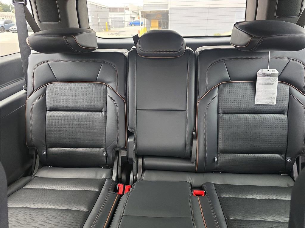 New 2025 Lincoln Navigator L Black Label image 12