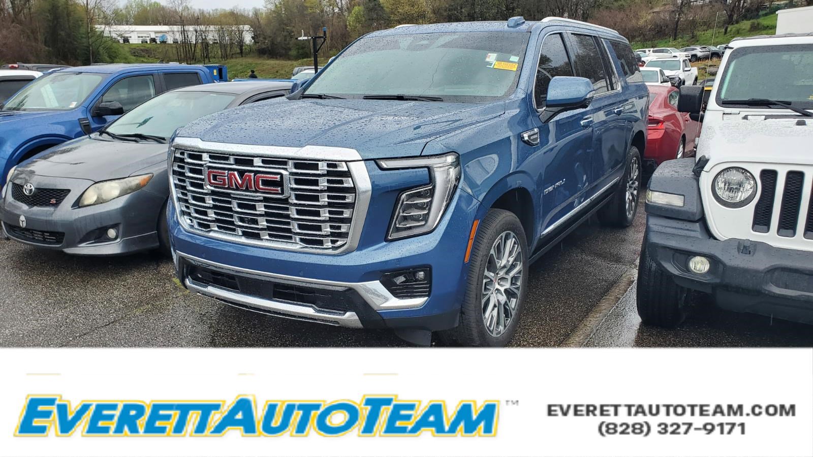 Used 2025 GMC Yukon XL Denali w/ Denali Reserve Package image 1