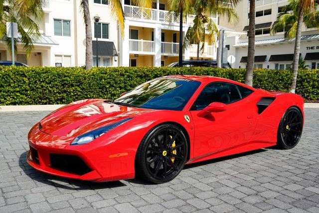 Used 2018 Ferrari 488 GTB image 2