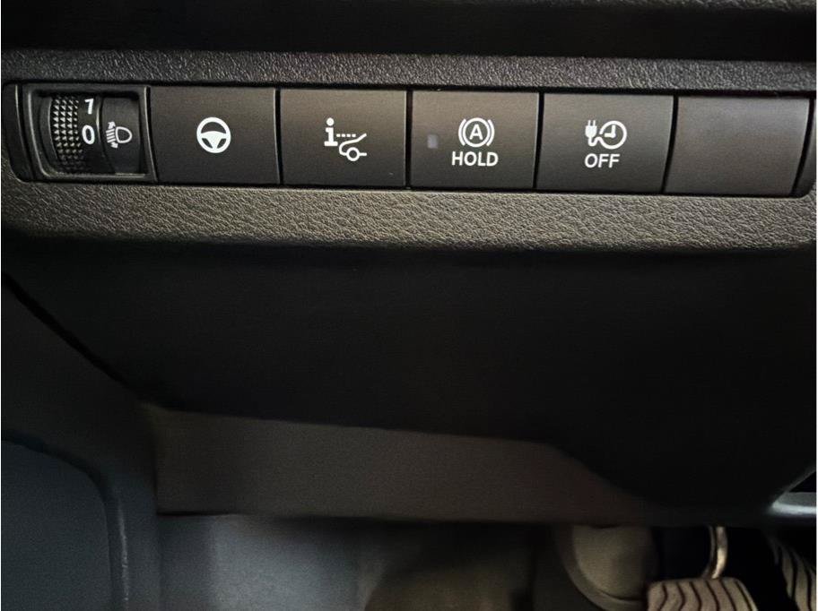 Used 2024 Nissan Ariya AWD image 28