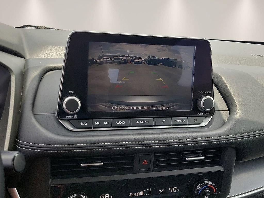 Used 2025 Nissan Rogue SV AWD/4WD image 15