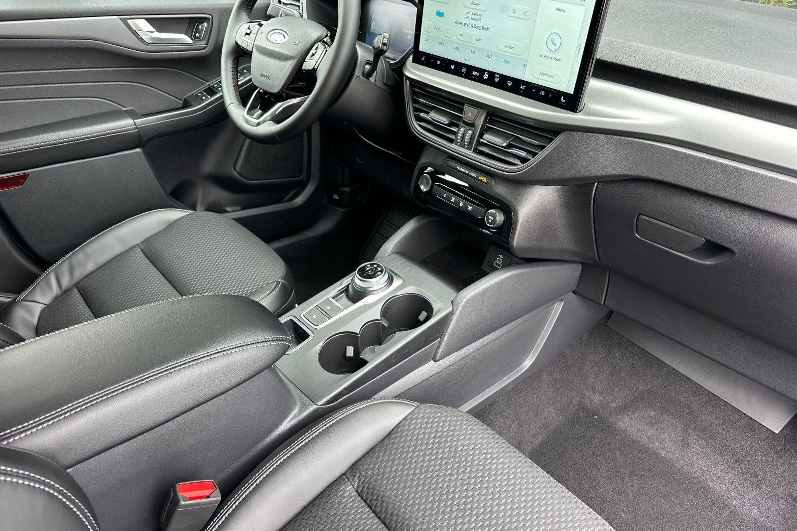 New 2025 Ford Escape SE image 13