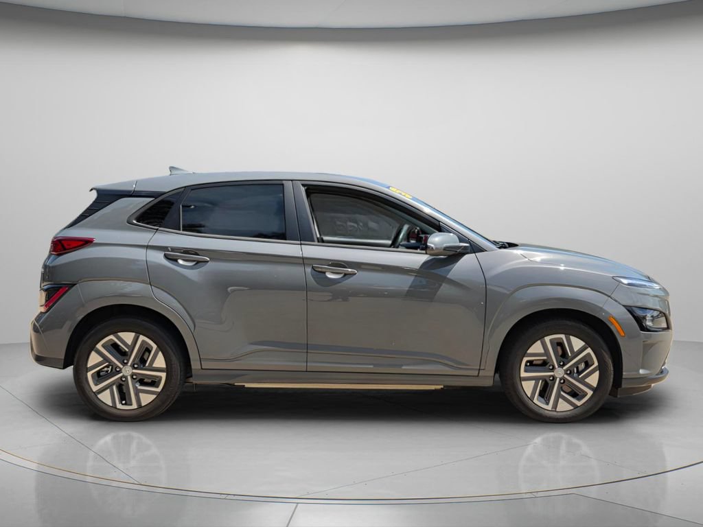 Used 2023 Hyundai Kona SEL FWD image 8