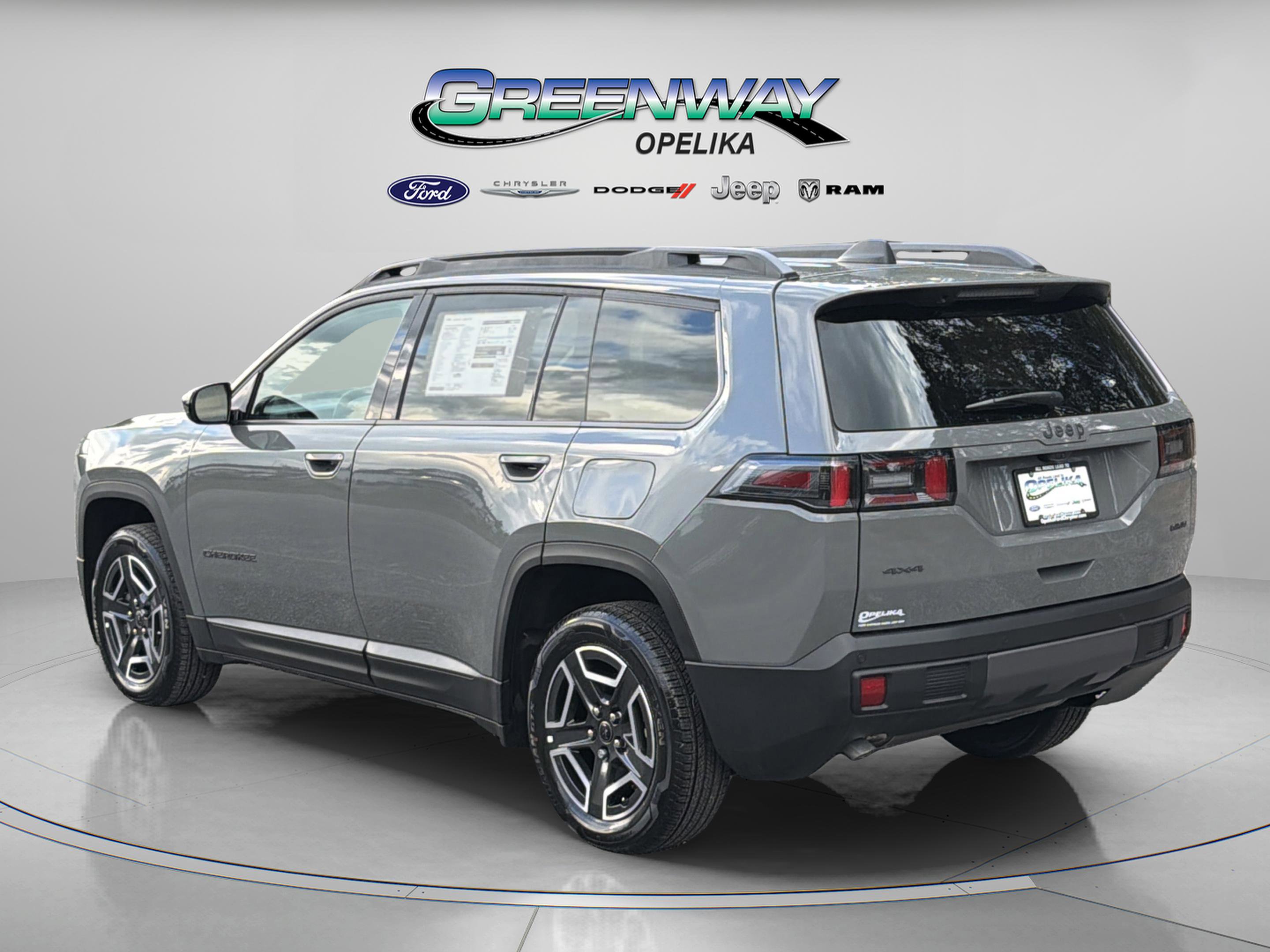 New 2026 Jeep Cherokee Laredo image 5