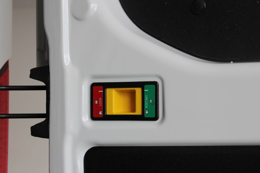 New 2025 Ford Transit 250 148 Medium Roof w/ Load Area Protection Package image 15