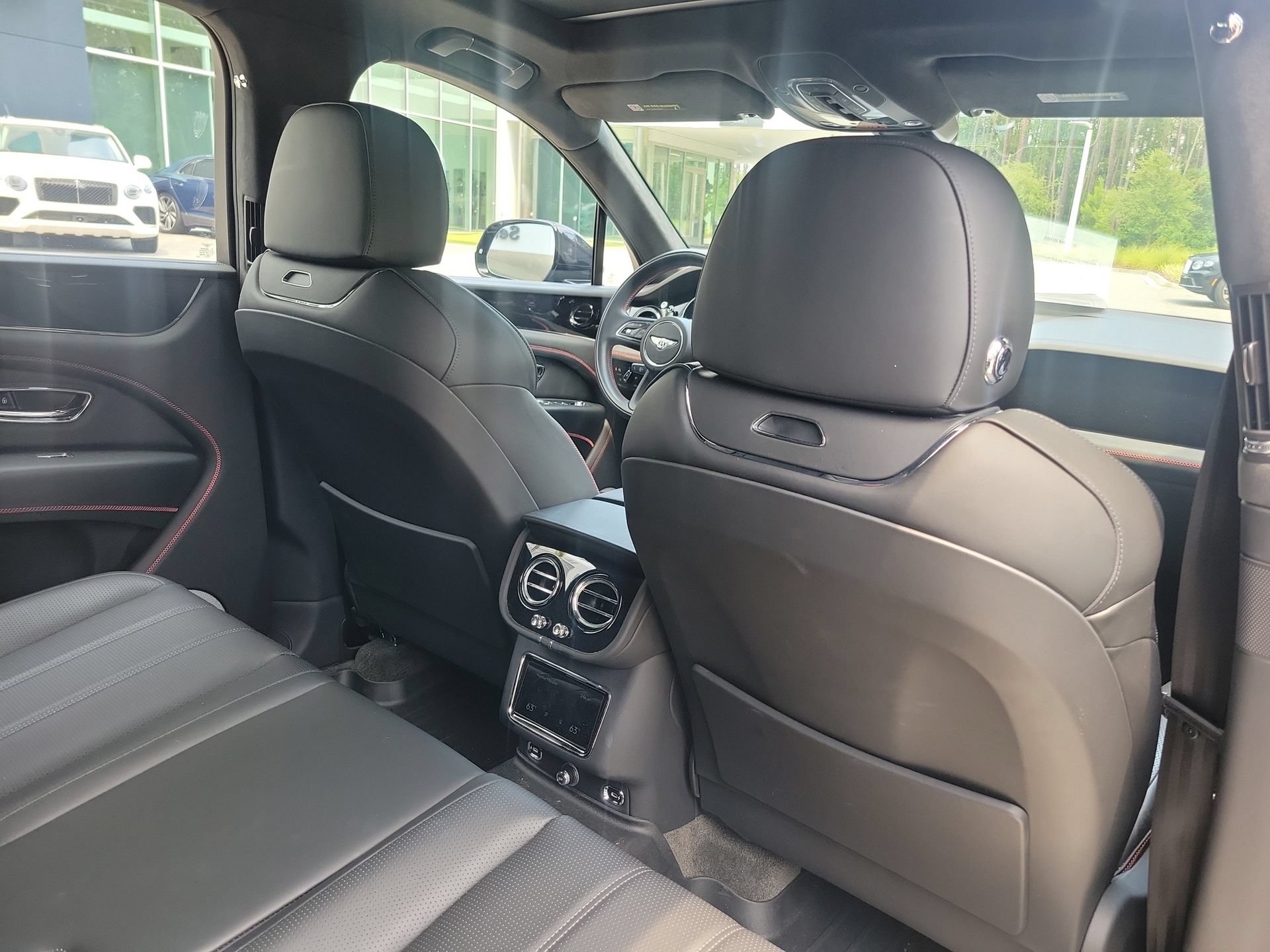 Certified 2023 Bentley Bentayga AWD/4WD image 20
