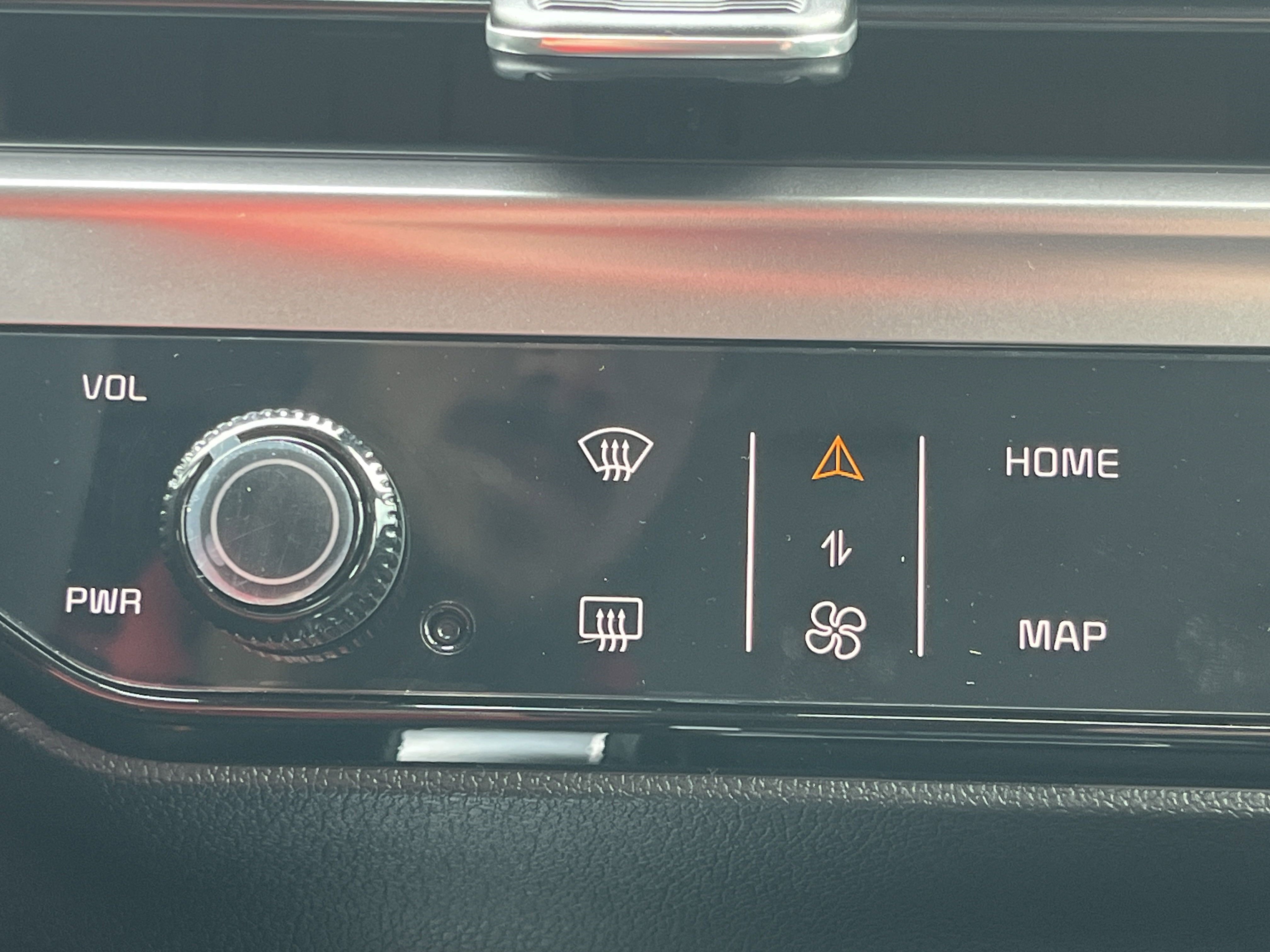 New 2025 Kia Sorento LX image 7