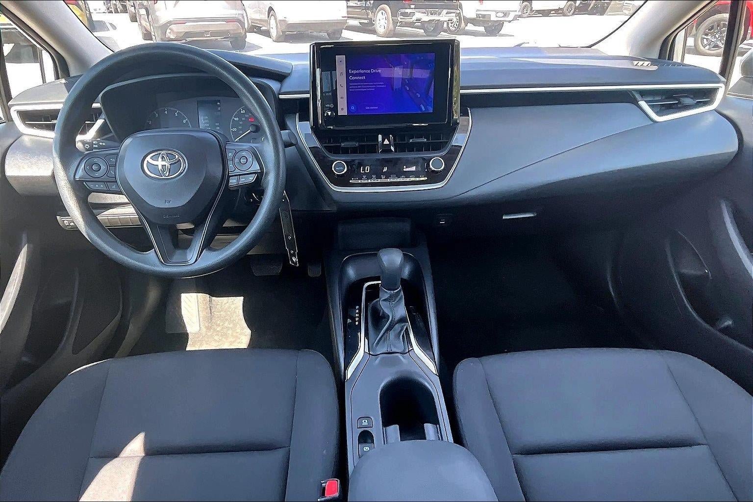 Used 2025 Toyota Corolla LE FWD image 11