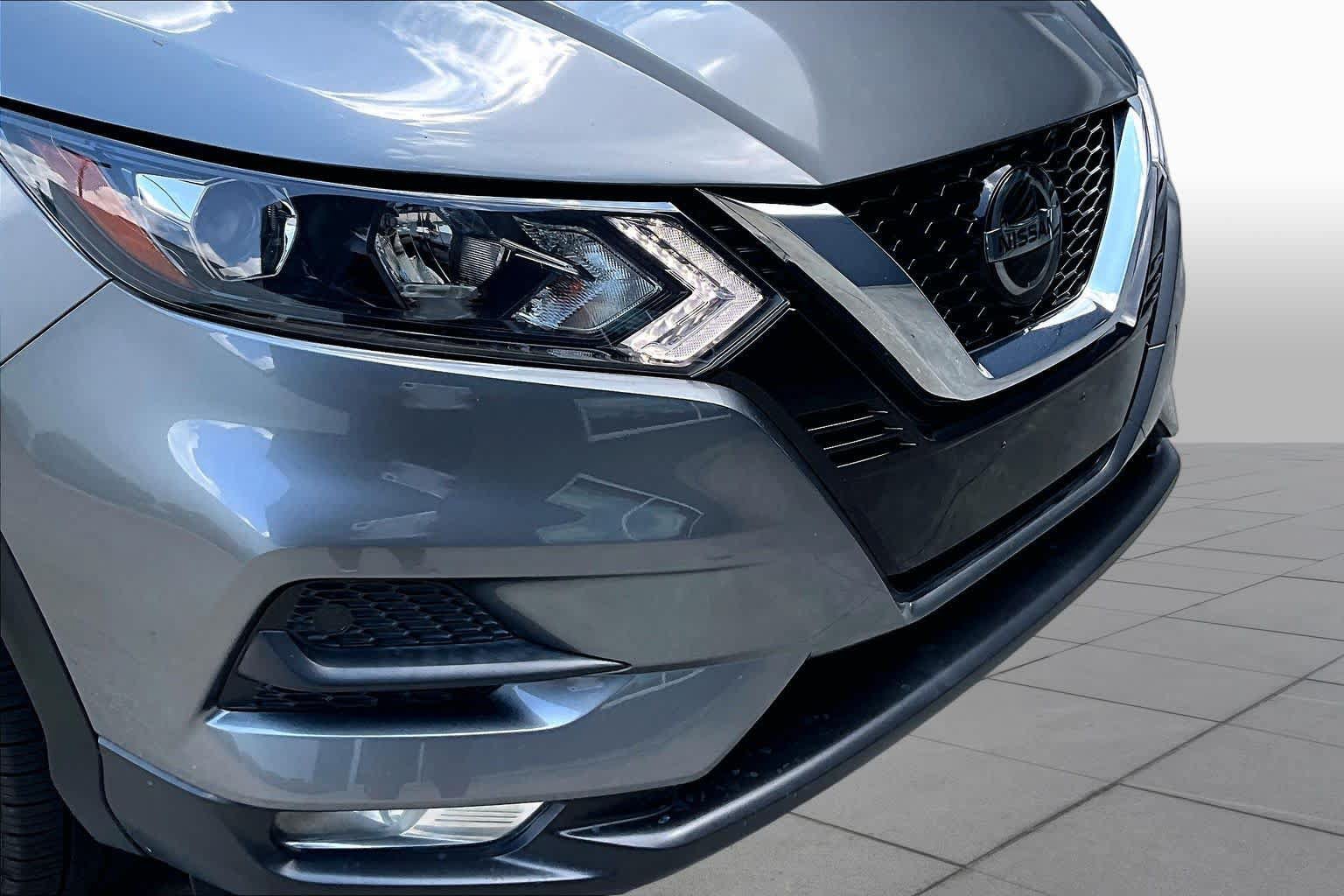 Used 2021 Nissan Rogue Sport SV w/ Technology Package FWD image 29
