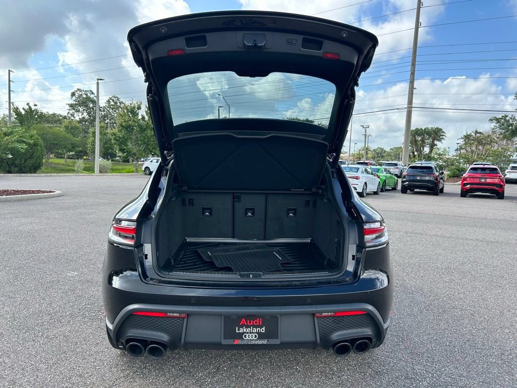 Used 2023 Porsche Macan Turbo AWD/4WD image 41