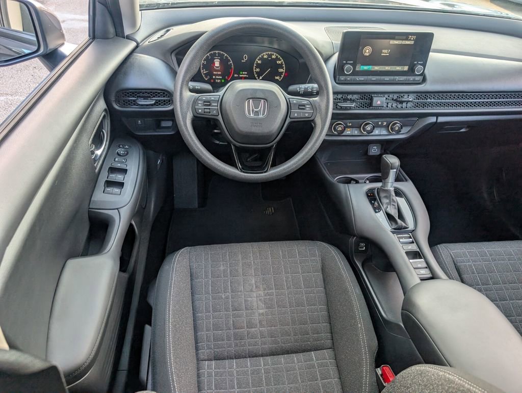 Used 2023 Honda HR-V LX image 13