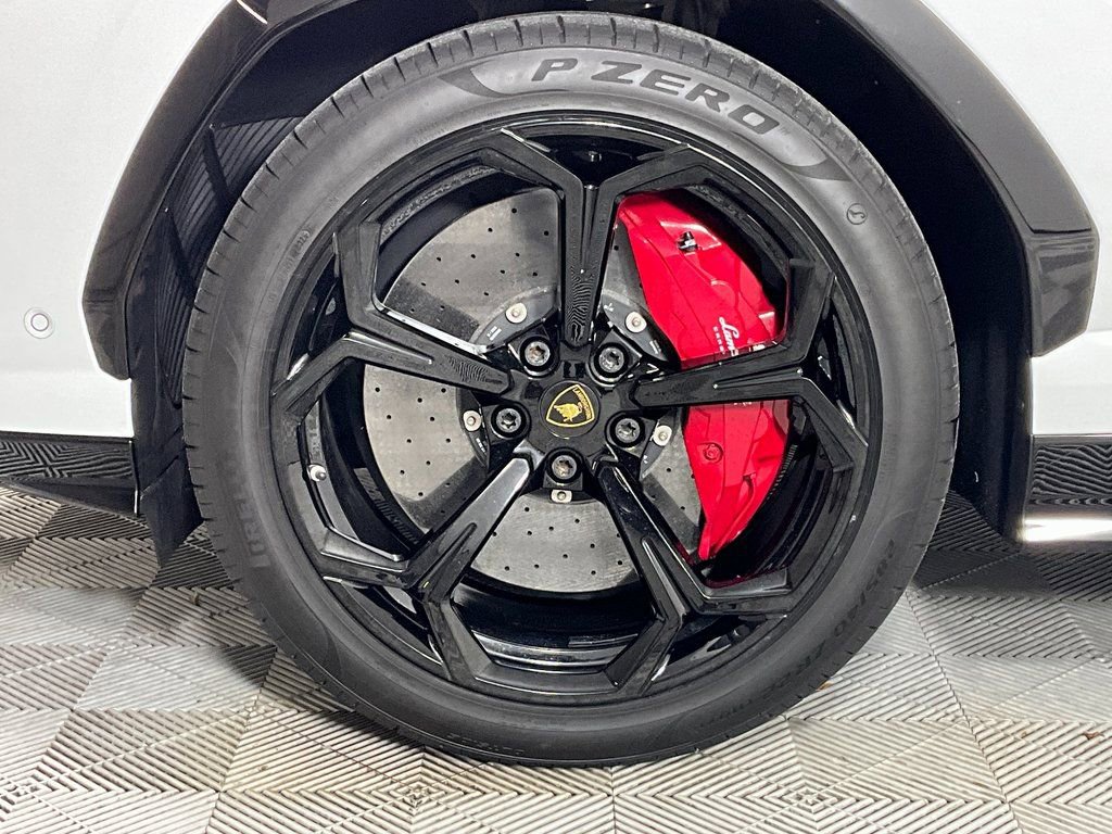 Used 2020 Lamborghini Urus image 29