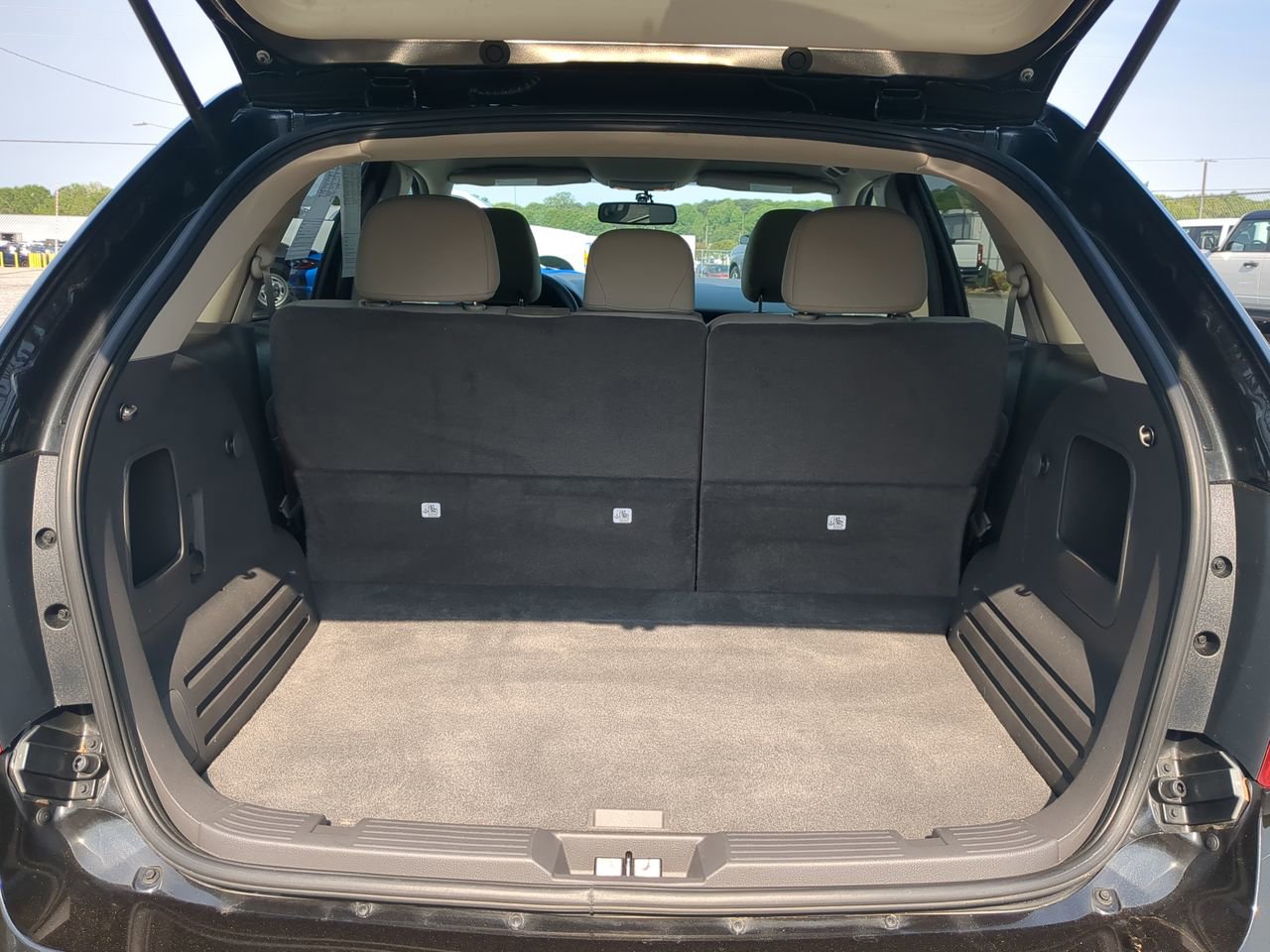 Used 2013 Ford Edge SE image 11