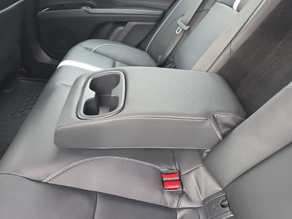 Used 2026 Toyota Camry SE image 19