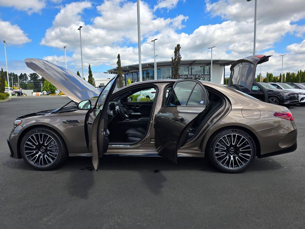 New 2026 Mercedes-Benz E 53 AMG e 4MATIC Sedan image 12