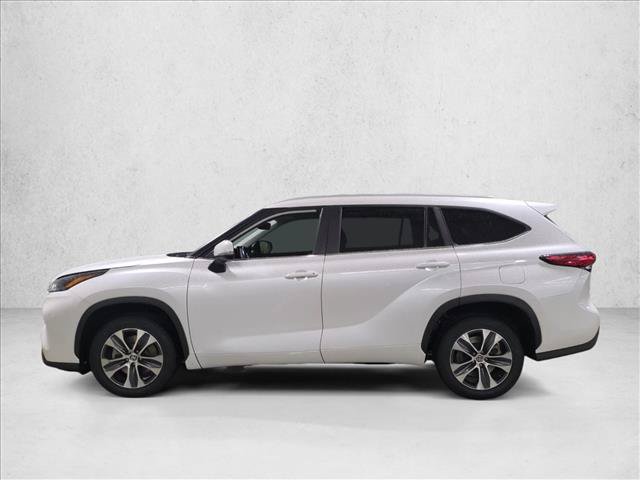 Used 2023 Toyota Highlander XLE FWD image 8