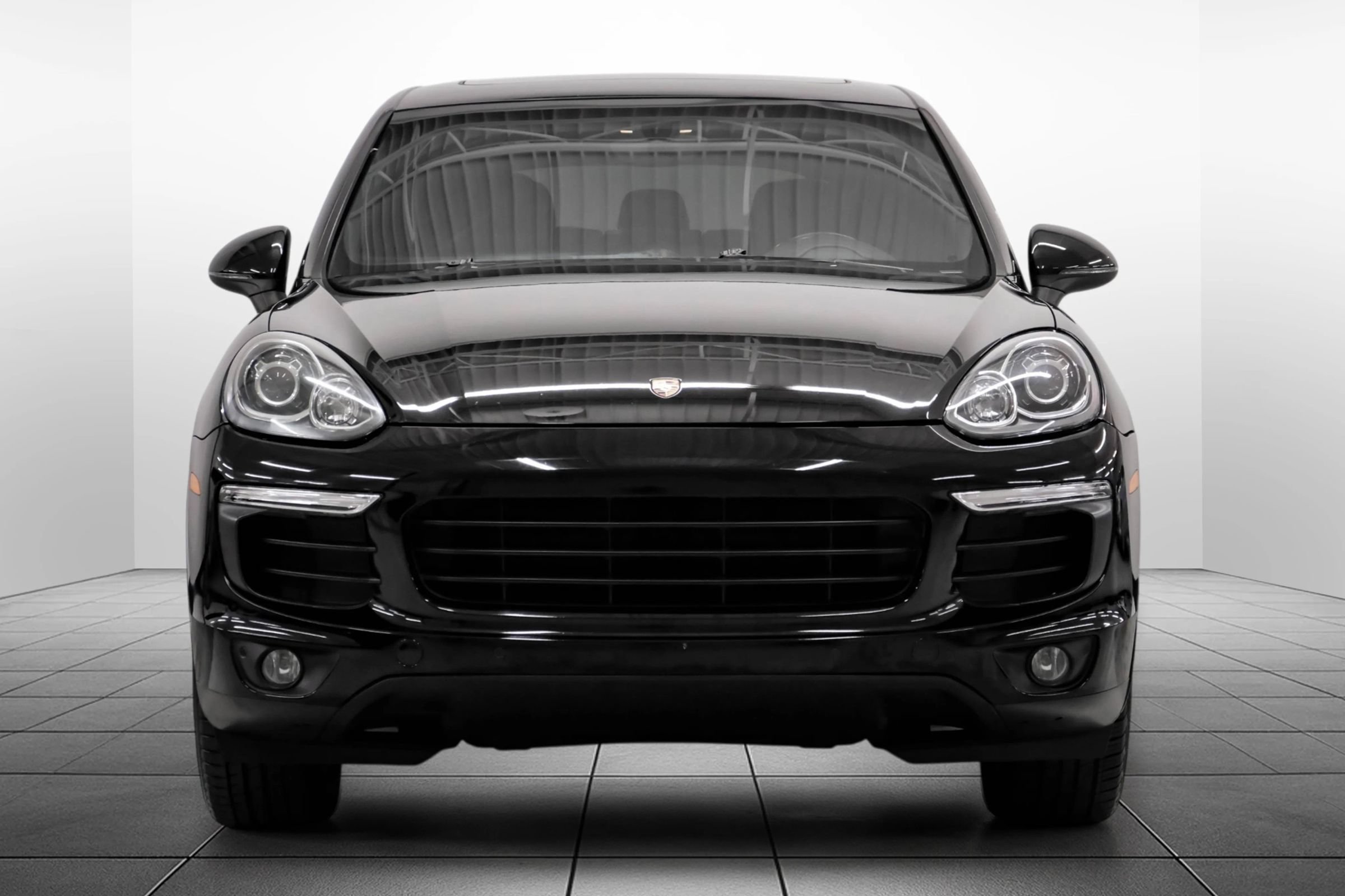 Used 2016 Porsche Cayenne AWD/4WD image 6