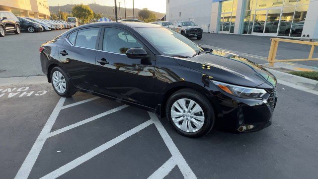 Used 2024 Nissan Sentra S image 2