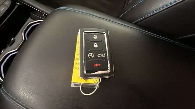 Used 2022 Jeep Grand Cherokee Trailhawk AWD/4WD image 20