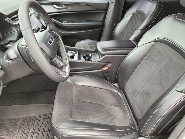 Used 2023 Jeep Grand Cherokee L Laredo AWD/4WD image 16