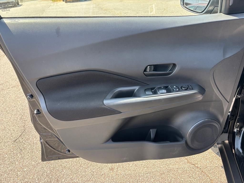 Used 2025 Nissan Kicks Play S FWD image 9
