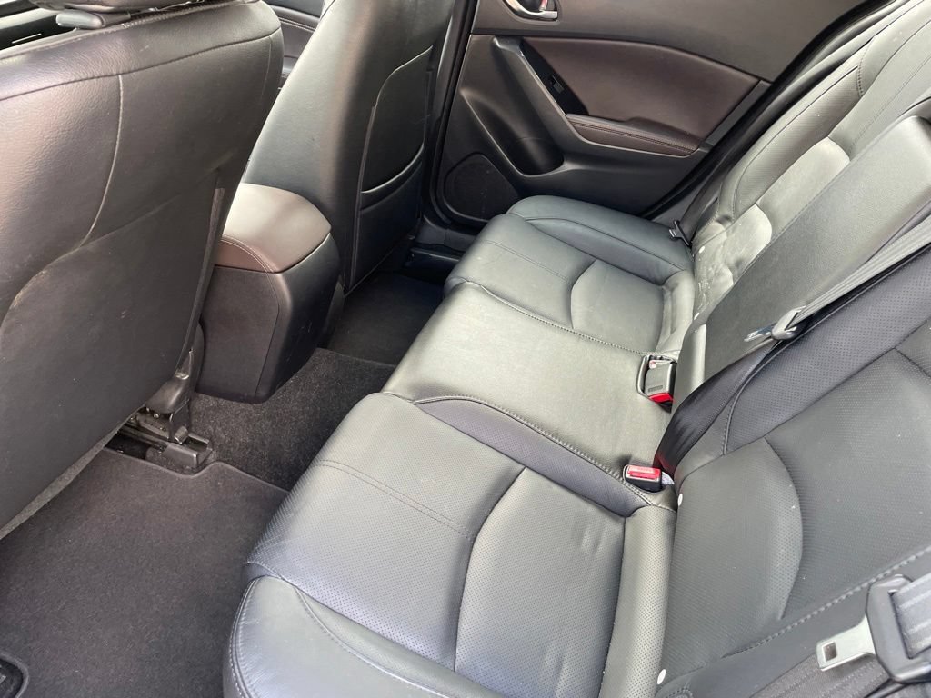 Used 2018 MAZDA MAZDA3 Grand Touring w/ Premium Equipment Package FWD image 18