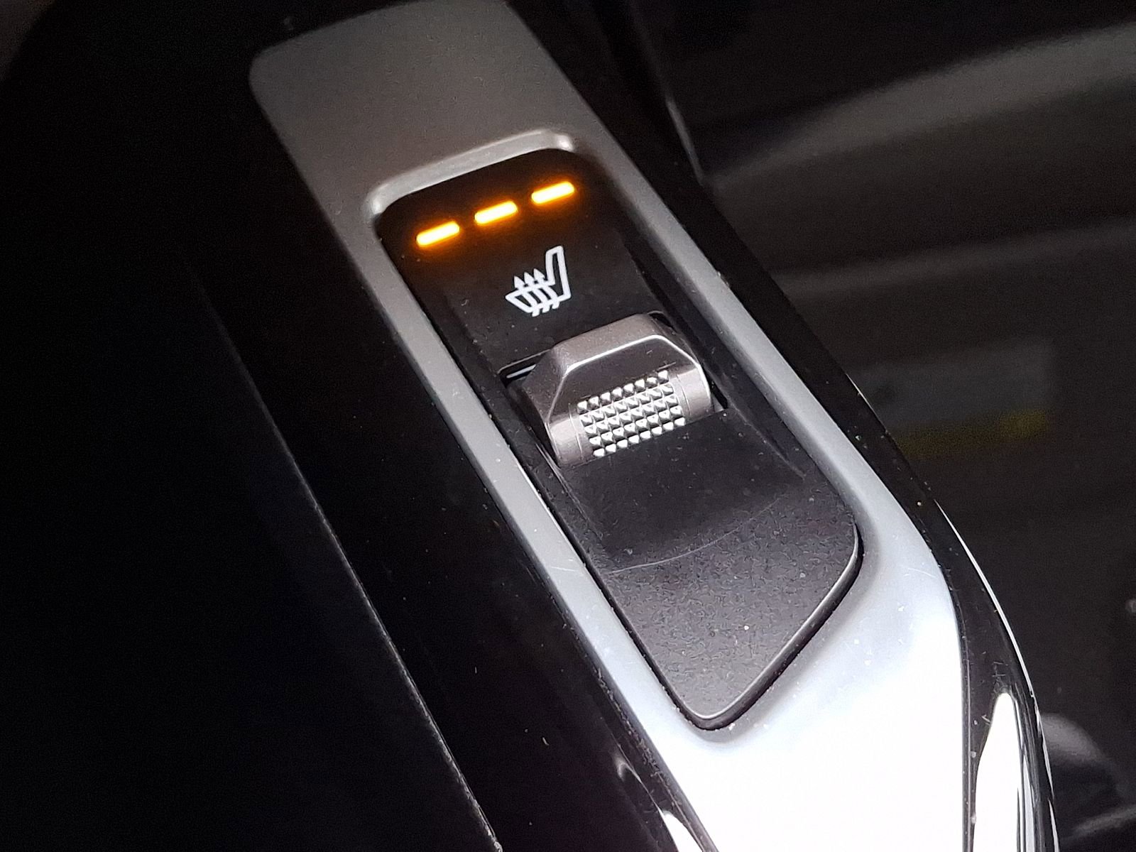 Used 2023 Kia Sorento SX image 25