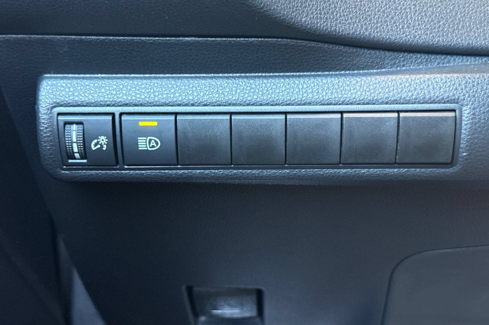 Certified 2024 Toyota Corolla LE FWD image 30