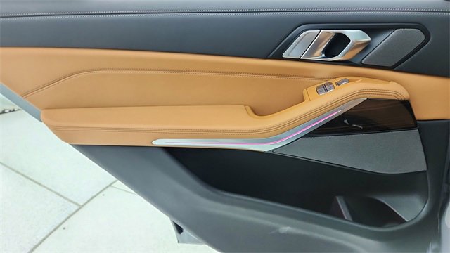 Used 2026 BMW X7 xDrive40i image 36