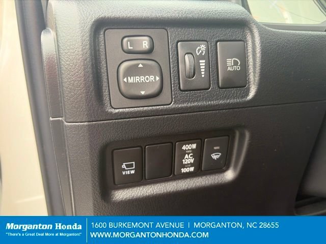 Used 2022 Toyota 4Runner Limited AWD/4WD image 18