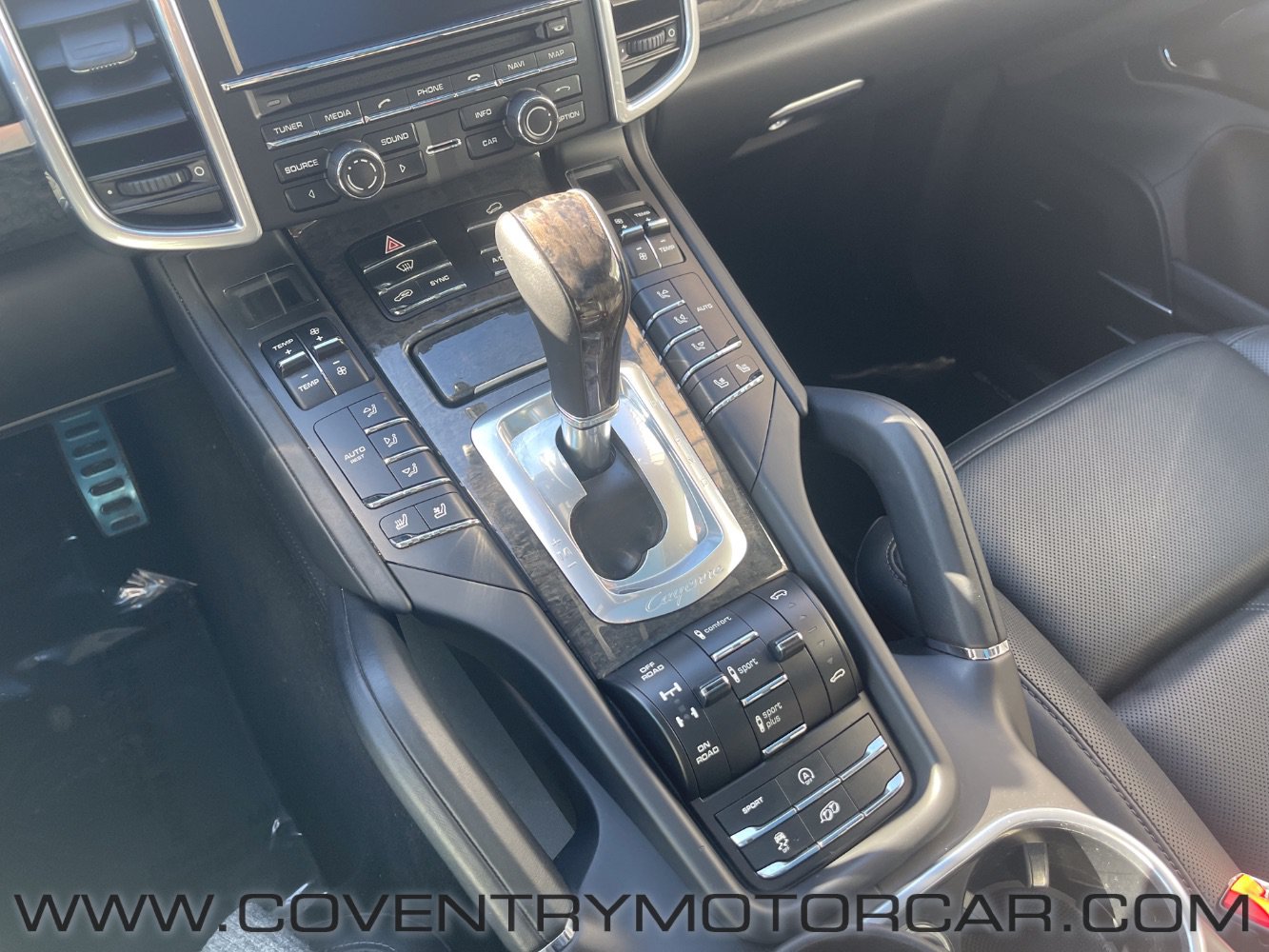 Used 2016 Porsche Cayenne GTS AWD/4WD image 24
