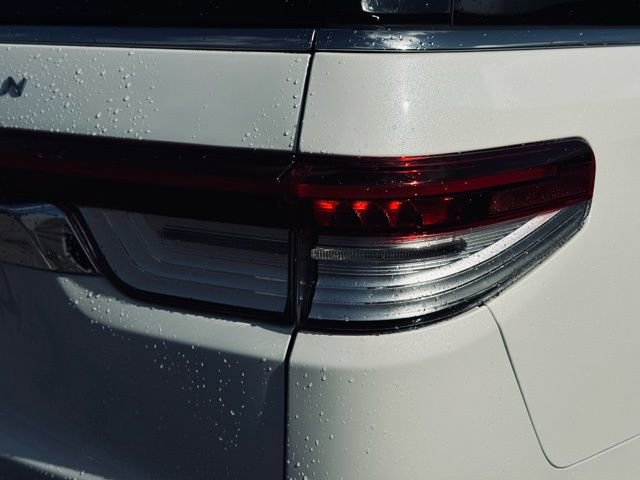 Used 2024 Lincoln Navigator L Reserve image 7