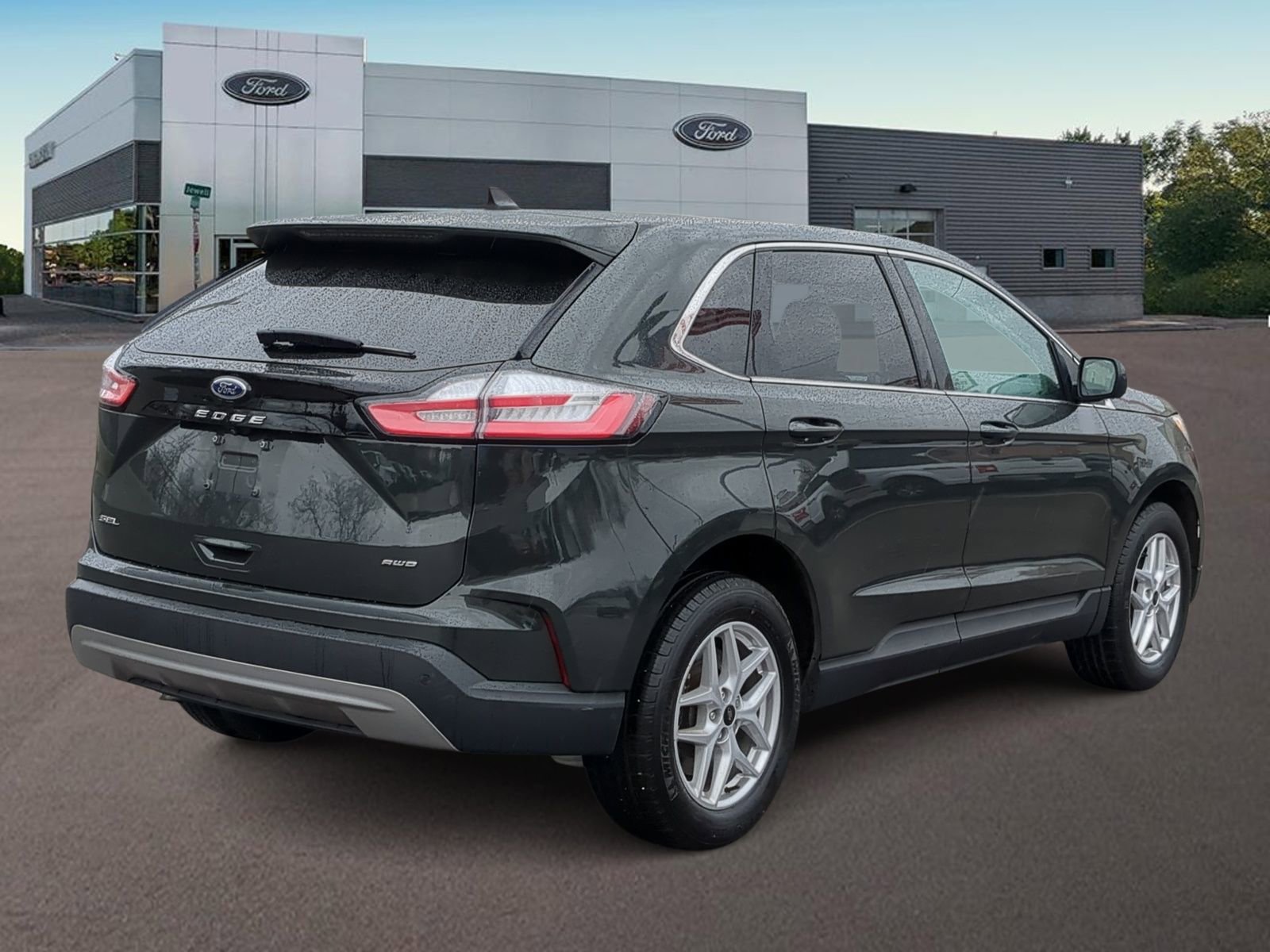 Used 2023 Ford Edge SEL image 10
