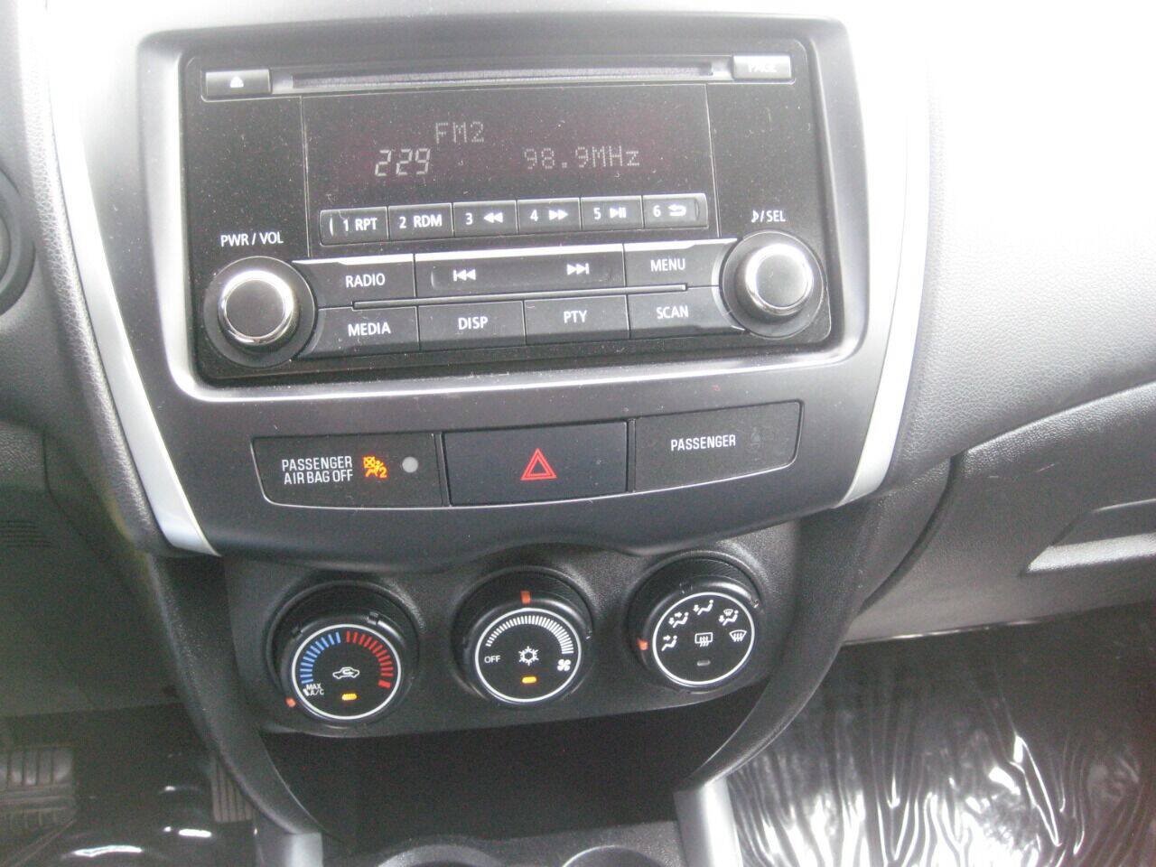 Used 2014 Mitsubishi Outlander Sport ES AWD/4WD image 12