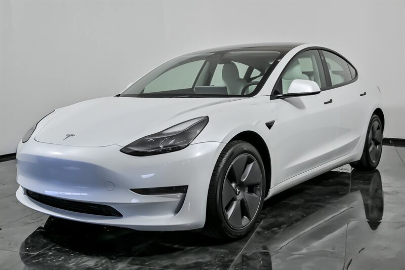 Used 2023 Tesla Model 3 Standard Range RWD image 5