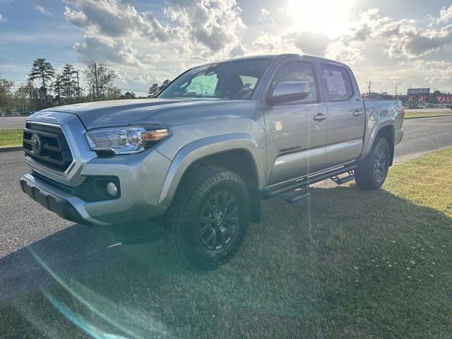 Used 2023 Toyota Tacoma SR5 RWD image 3